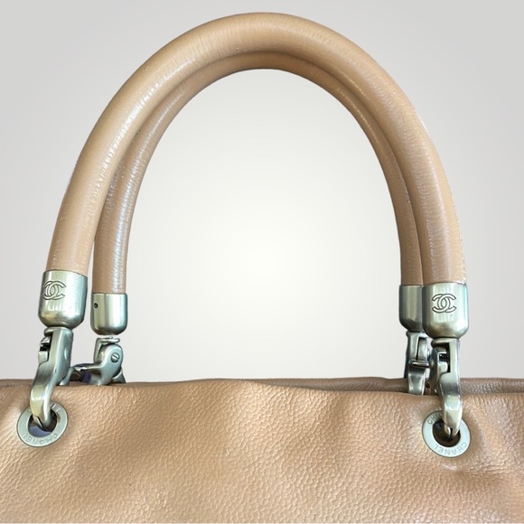 Vintage Chanel Tan Caviar Leather CC Tote - Picture 12 of 16